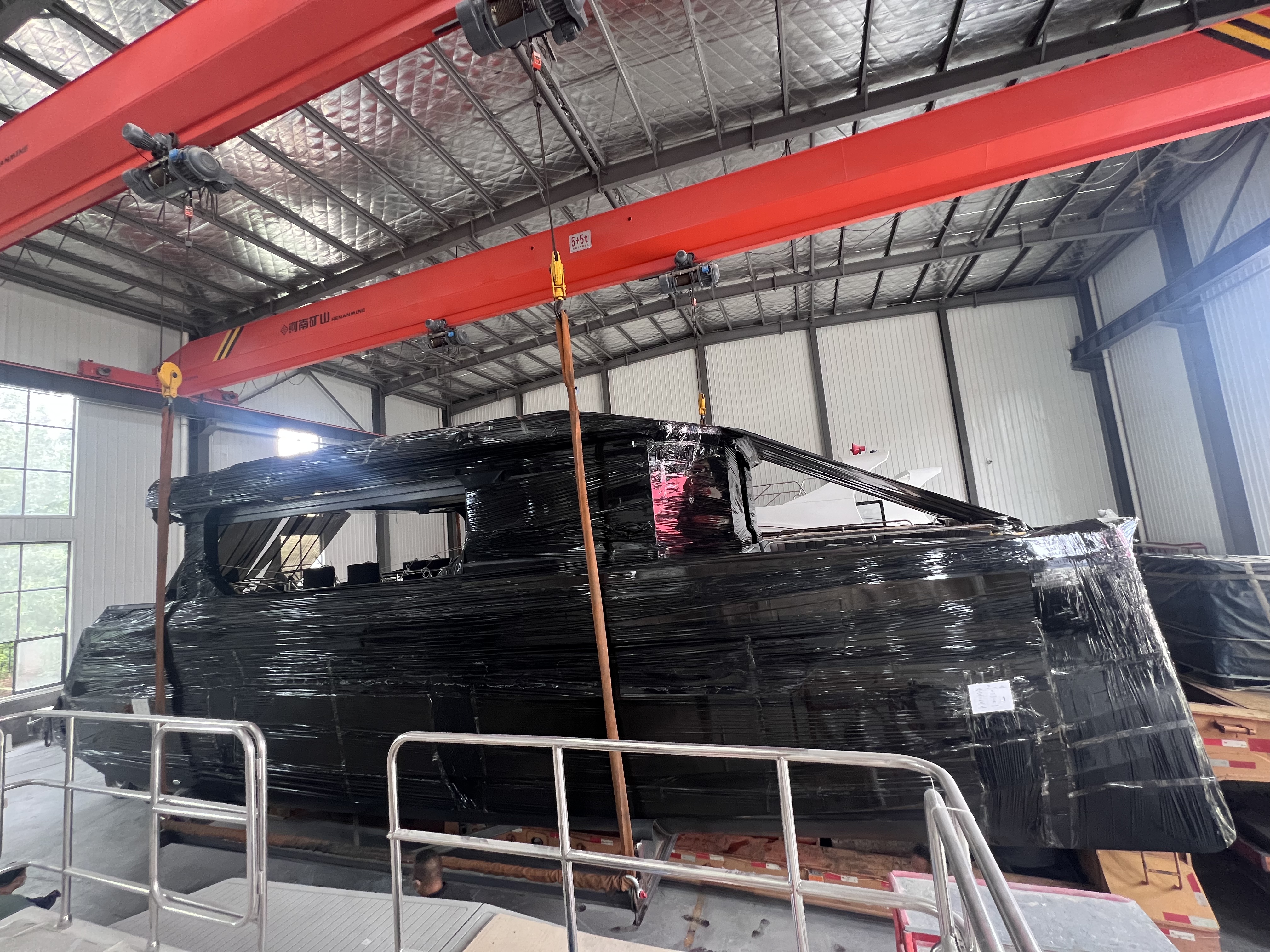 Первый Lawada® 1360 Party Catamaran, доставленная в Малайзию, была строилась вторая.