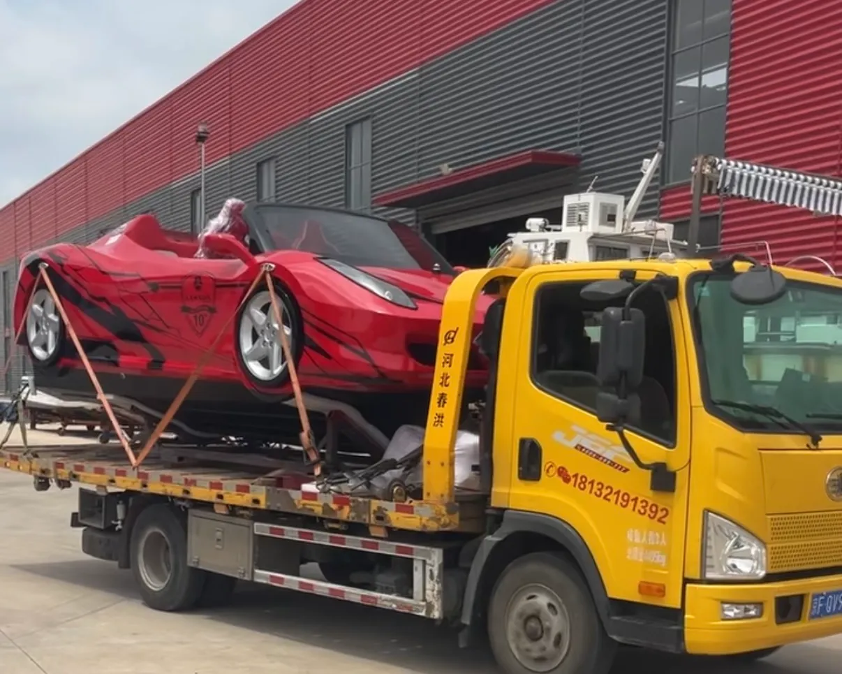 Изготовленный на заказ автомобиль для водных видов спорта LAWADA® из стекловолокна готов и доставлен